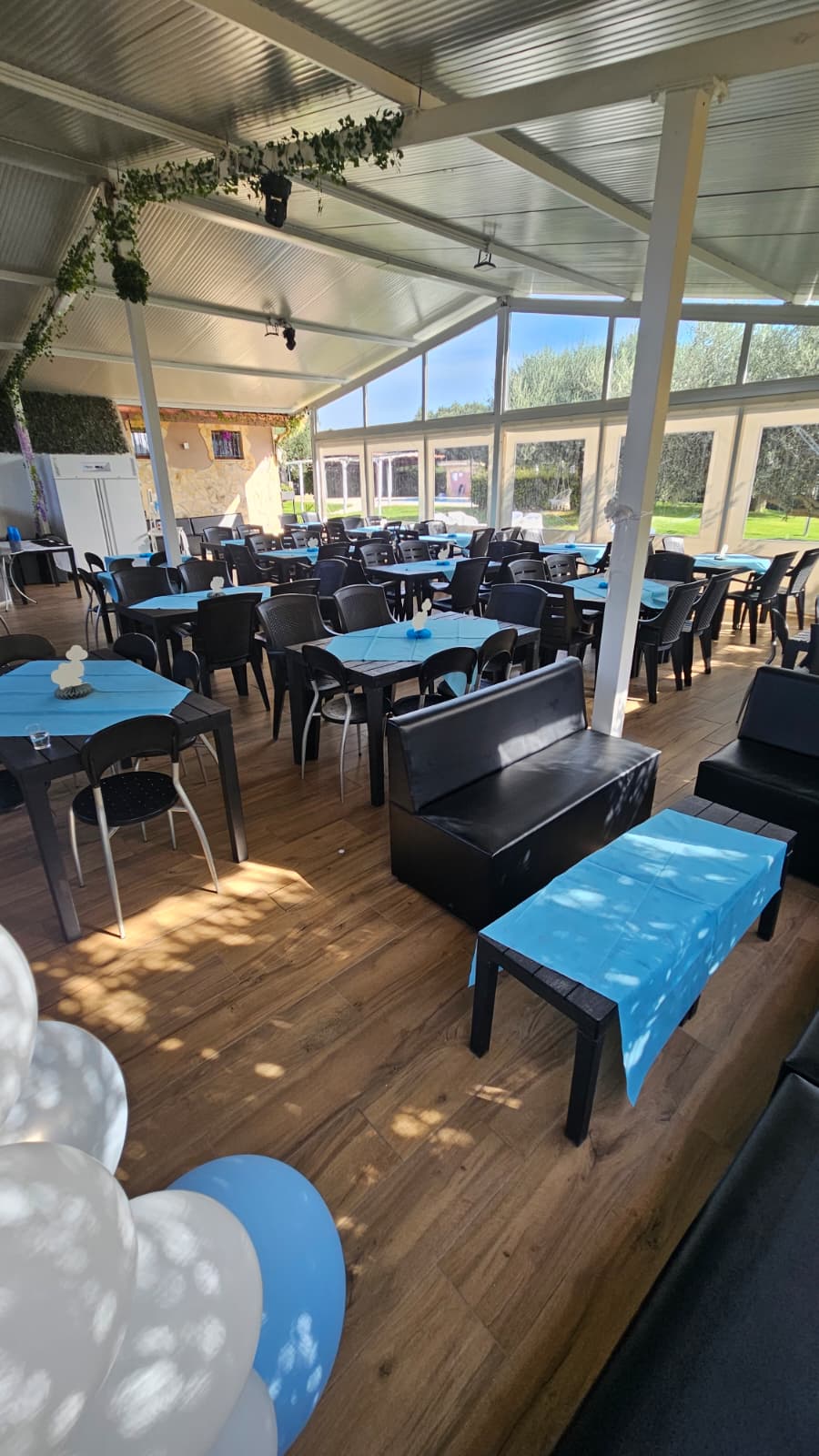 Sala coperta allestita per evento privato